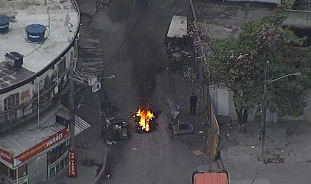 Barricada na Cidade de Deus