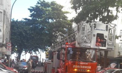 Incêndio atinge restaurante e interdita via em Copacabana 