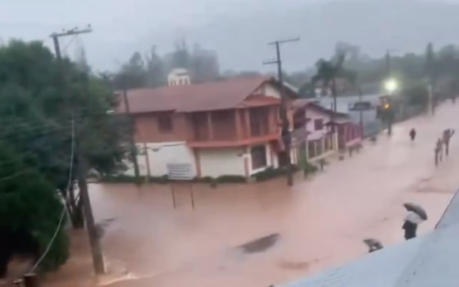 Chuvas voltam a causas danos no Rio Grande do Sul. 