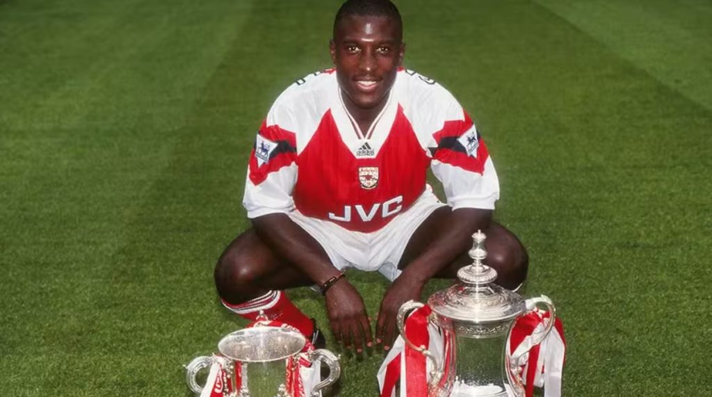 Kevin Campbell morre aos 54 anos. 