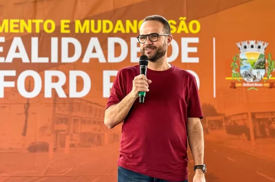 Denis Macedo, secretário de Educação exonerado em Belford Roxo