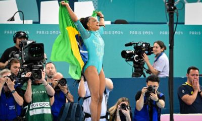 Rebeca Andrade é ouro na final do solo em Paris