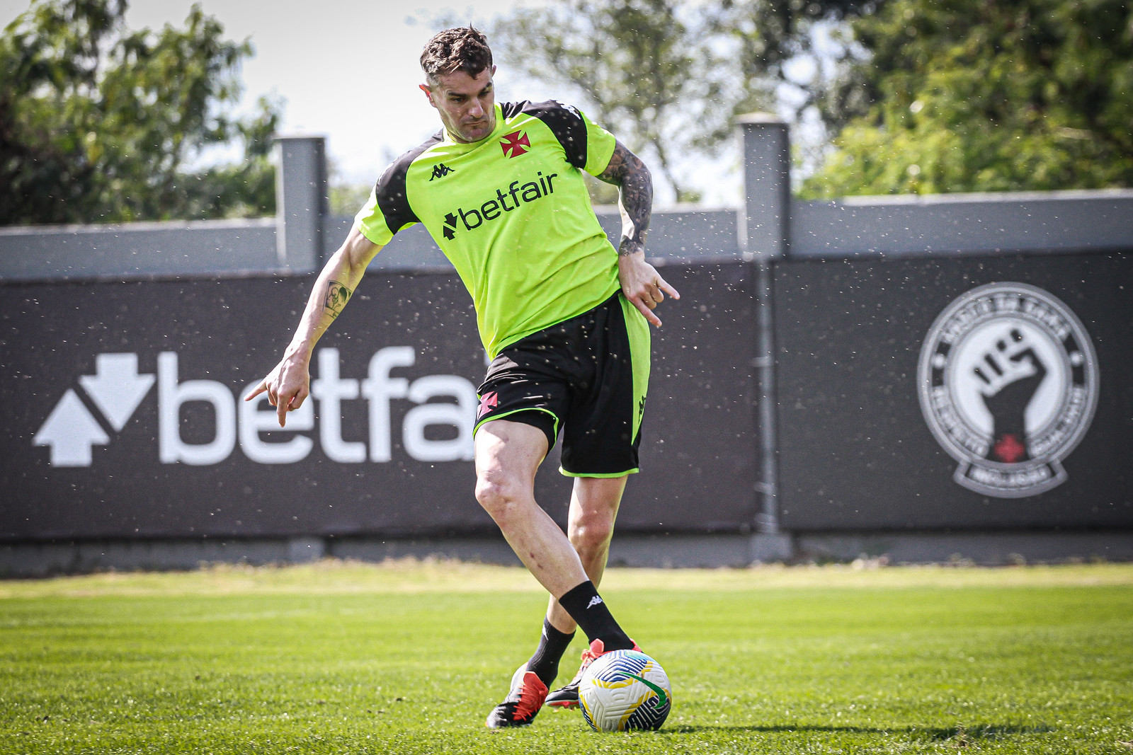 Vegetti. Treino do Vasco (Foto: Matheus Lima)