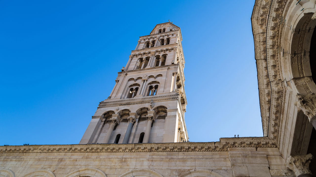 Conheça a Catedral de São Dômnio, um tesouro intocado da Croácia