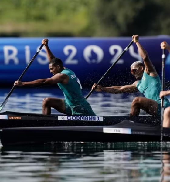 Jacky Godmann e Isaquias Queiroz na primeira eliminatória do C2 500m.