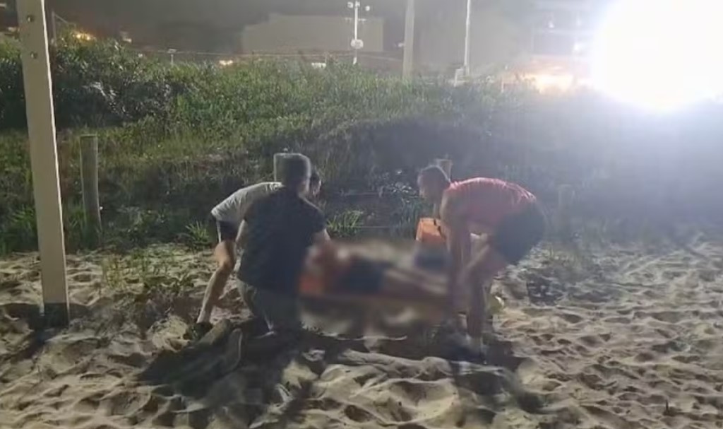 Mulher morre esfaqueada na Praia da Barra da Tijuca