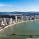 Luciano Hang Adquire Imóvel de R$ 140 Milhões em Balneário Camboriú para Construir o Maior Arranha-Céu do Brasil