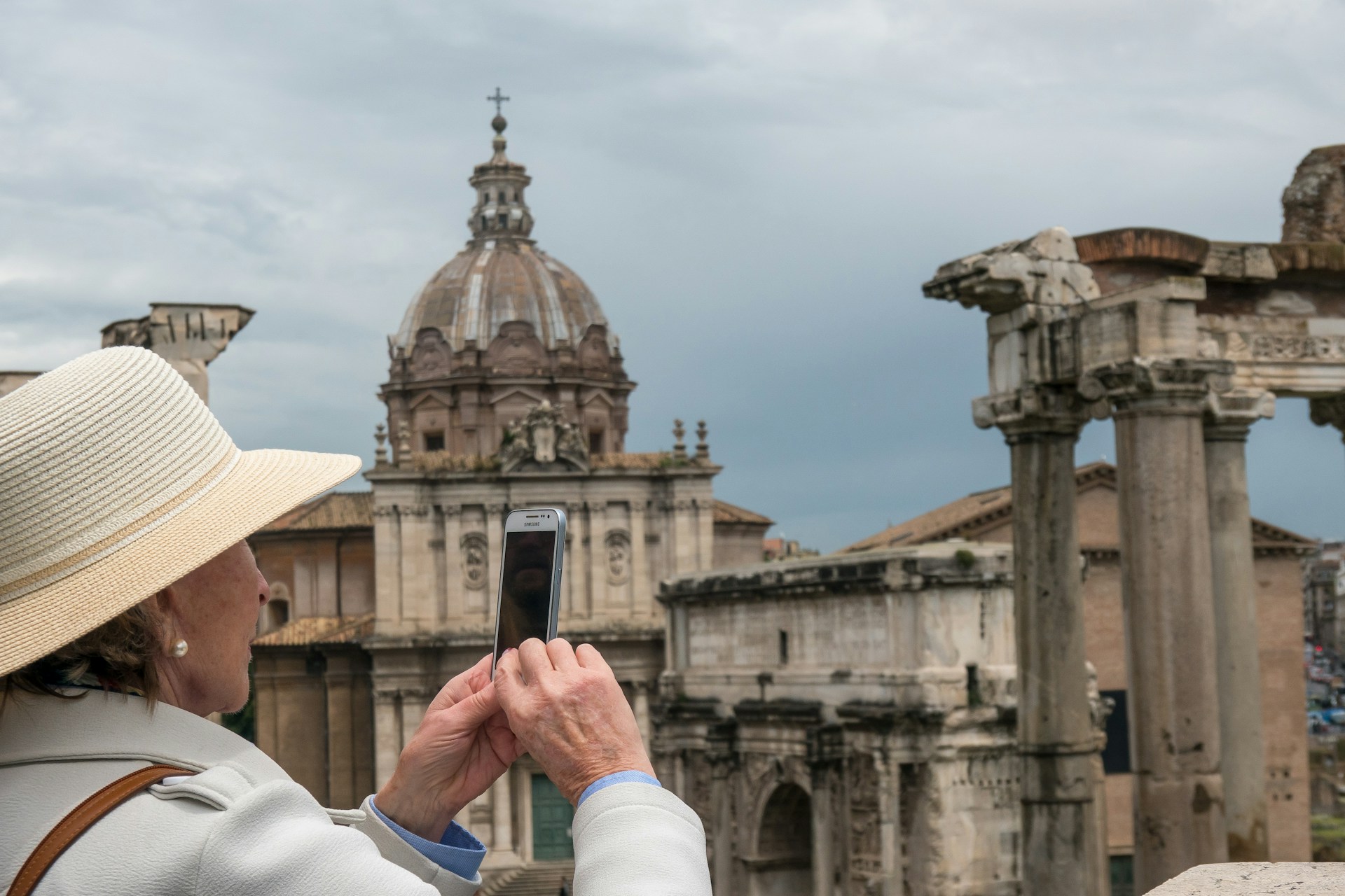 Pastore turismo lança franquia para viagens em grupo para idosos