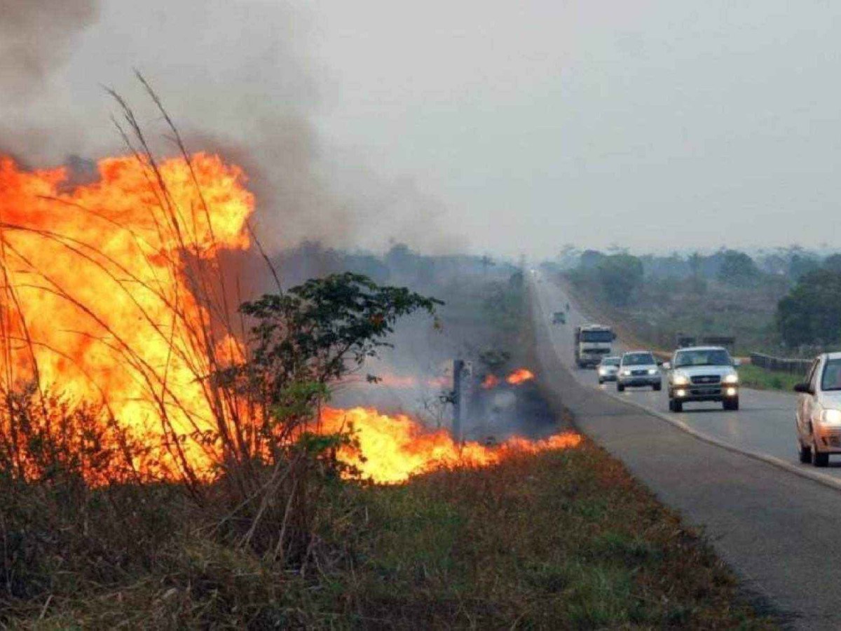 Riscos de tempo seco e crimes ambientais nas rodovias paulistas alertam motoristas