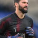 Lesão de Alisson não é grave e não deve impactar a escalação da Seleção Brasileira