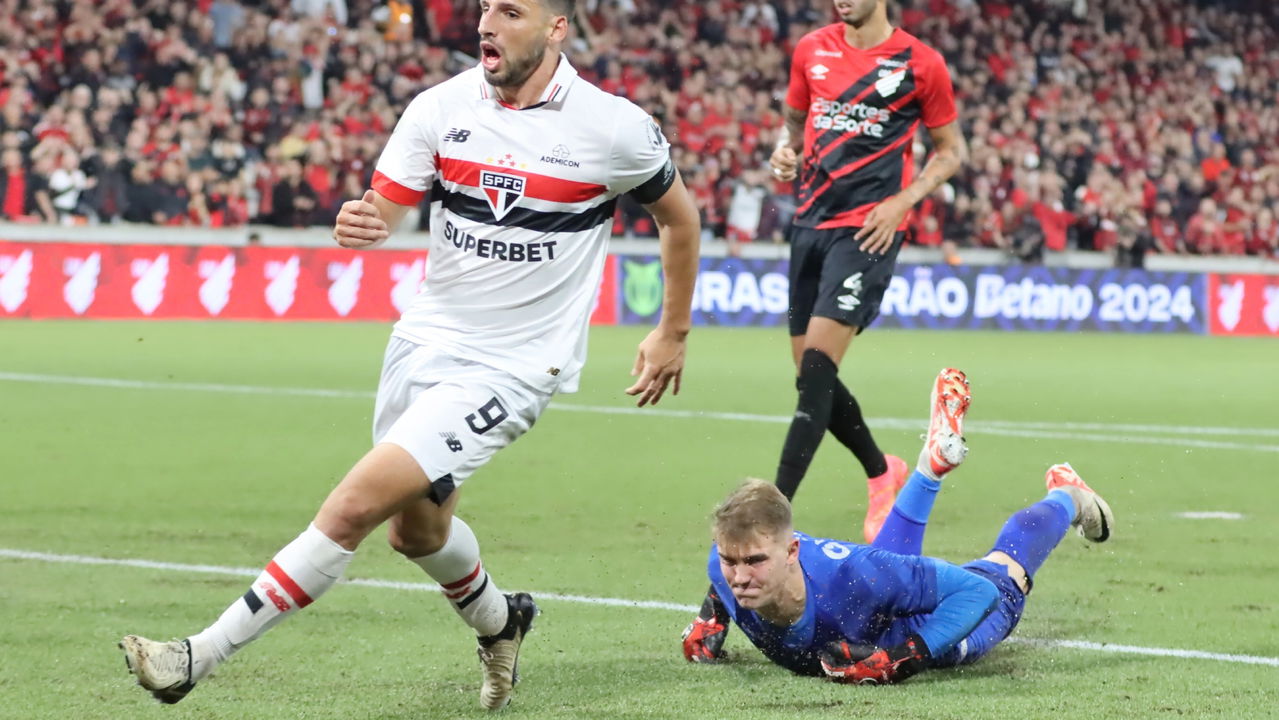 Futuro de Calleri no São Paulo: Continuidade ou retorno ao Boca Juniors?