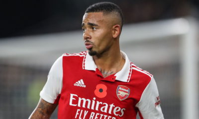 Joelho de Gabriel Jesus complica a temporada do Arsenal