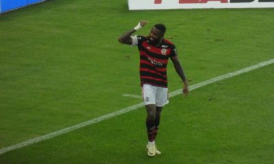 Atuações do Flamengo contra o Vasco: Gerson e Leo Ortiz brilham. Alex Sandro estreia bem