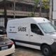 Criminosos roubam vans da Fundação Saúde e trocam tiros com a polícia no Centro do Rio