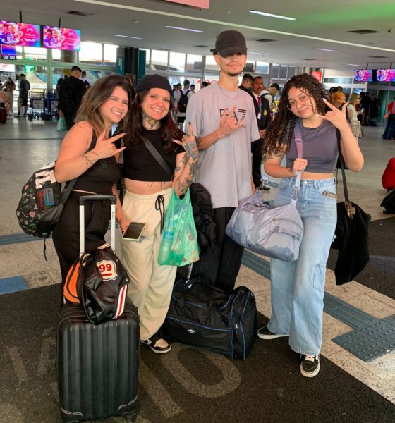 Grupo de amigos chegam ao Rio para curtir o Rock in Rio.