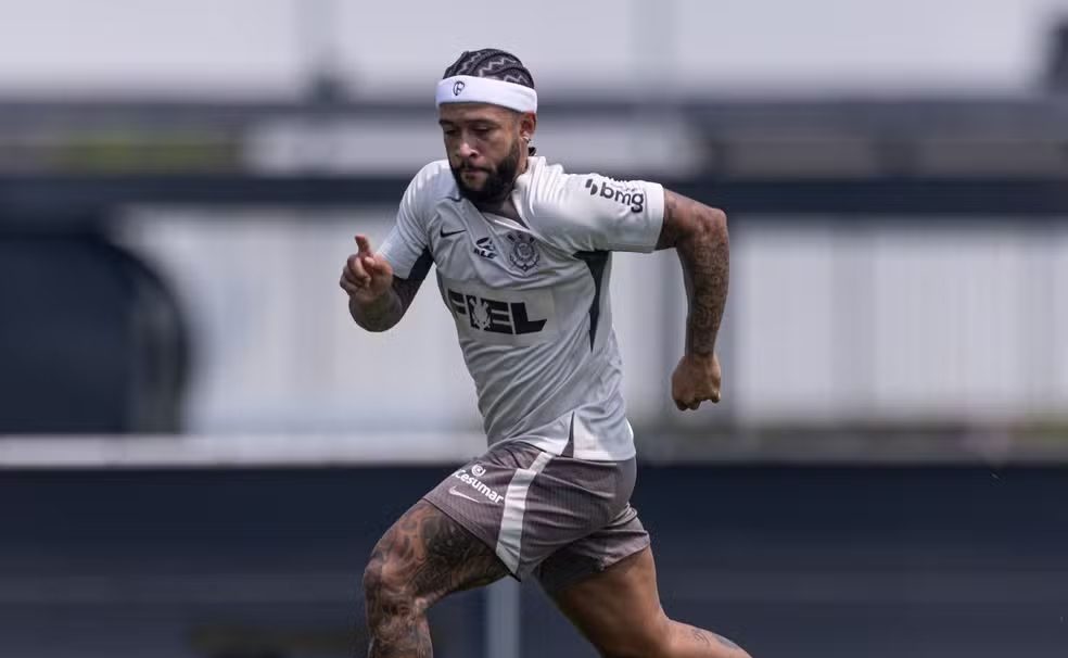 Memphis Depay pelo Corinthians