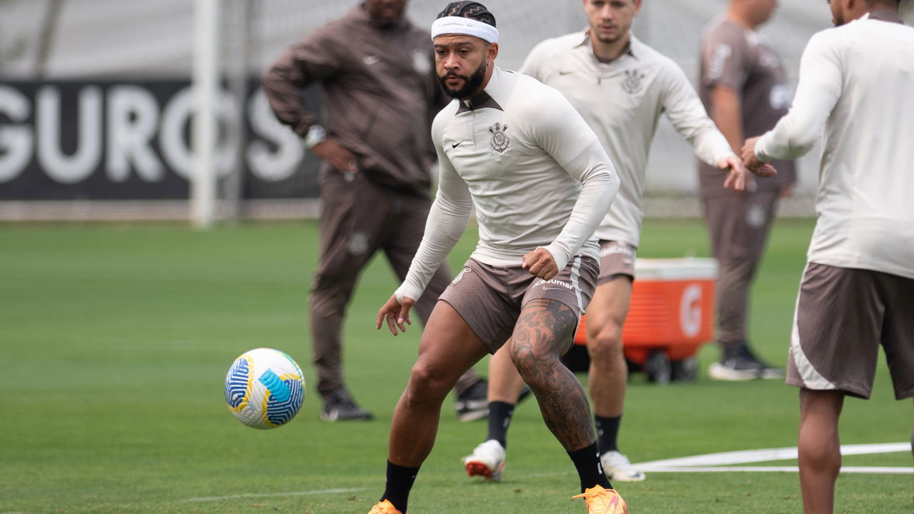 Corinthians em perigo de rebaixamento preocupa torcedores com futuro de Depay