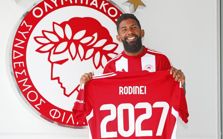 Rodinei renova contrato com Olympiacos até 2027