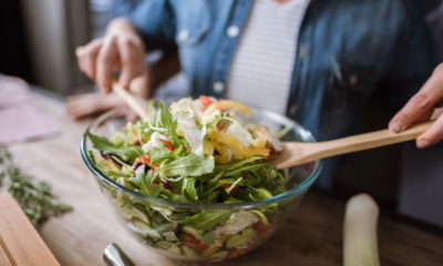 Descubra os efeitos na sua saúde ao consumir salada diariamente