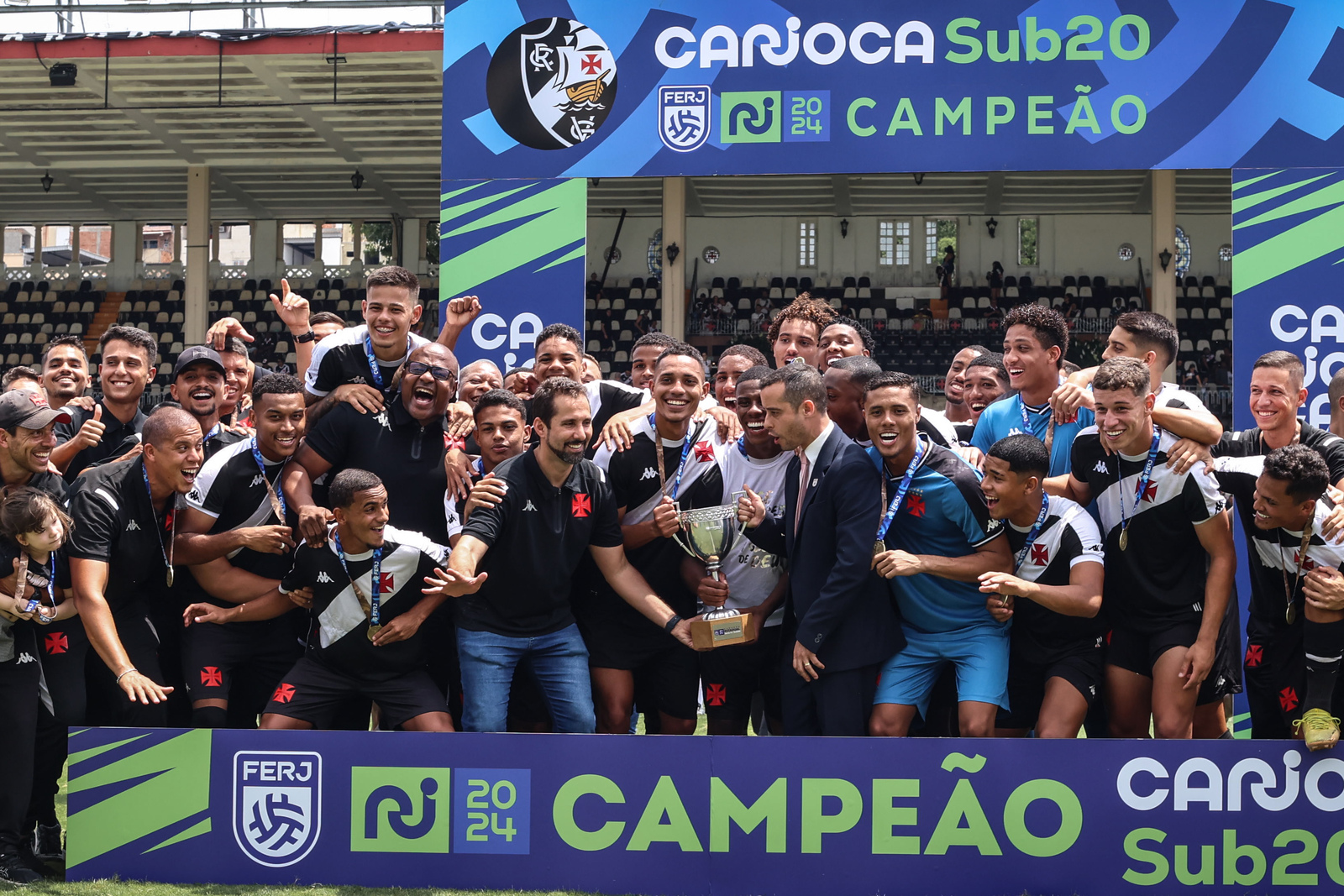 Vasco bicampeão carioca sub-20 (Foto: Dikran Sahagian/Vasco)