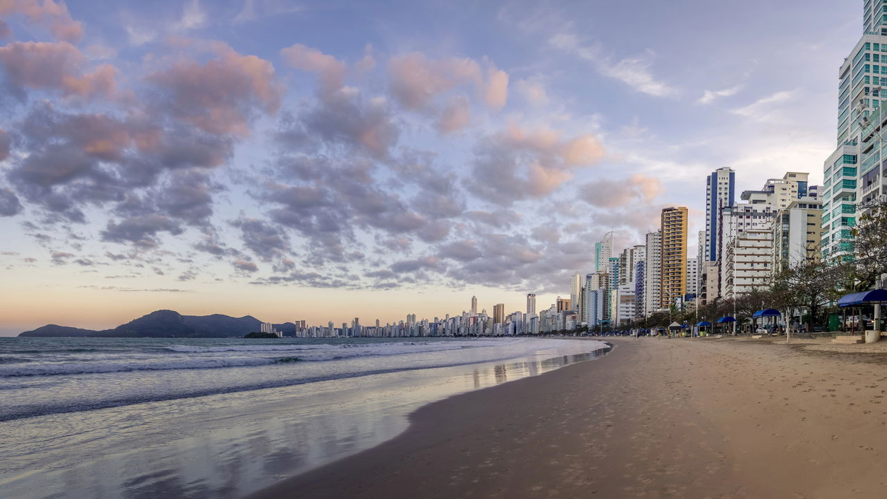 Balneário Camboriú: 84% de chance de chuva hoje e 168% da média de novembro!