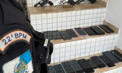 Celulares apreendidos em roubo na Avenida Brasil