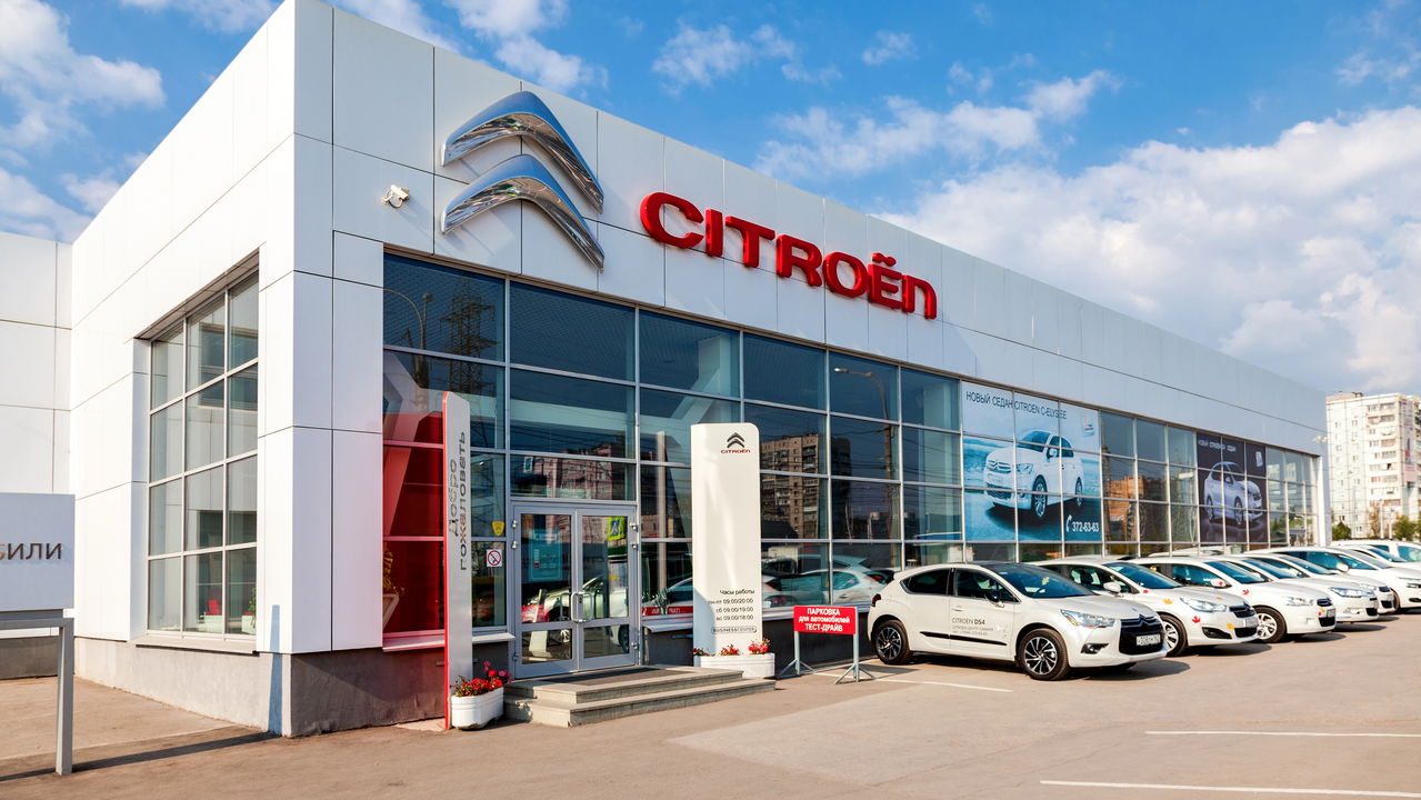 Elegância e ousadia: Citroën C4 e C4 X no salão de Paris