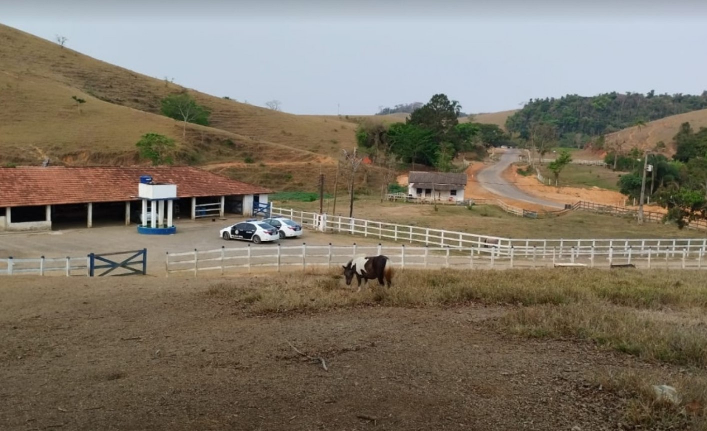 Criança de 8 anos e outras três pessoas são mortas em chacina em Resende.