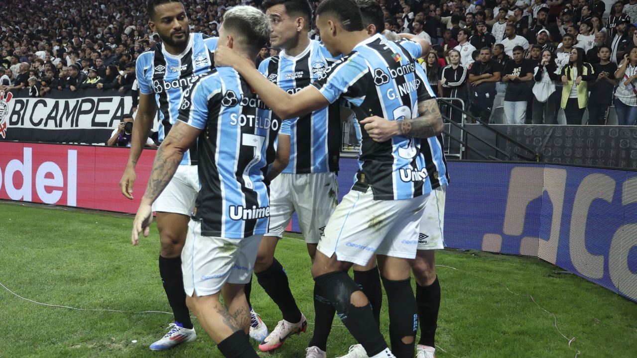 Grêmio de olho em Dudu para 2025: Reforços à vista no futebol brasileiro