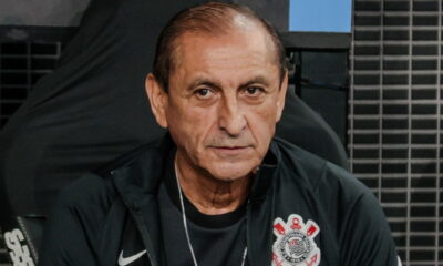 Ramón Díaz precisa passar em teste para permanecer no Corinthians em 2025