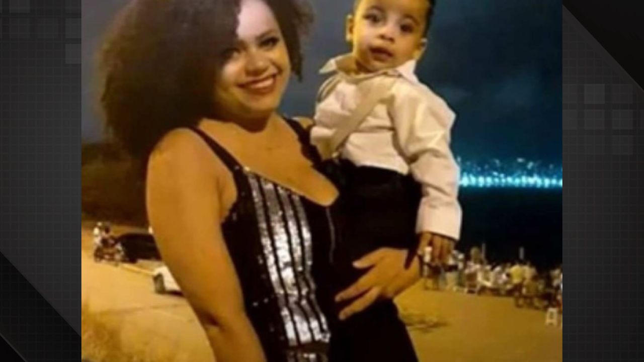 Mãe que matou filho de 6 anos decapitado morre no hospital