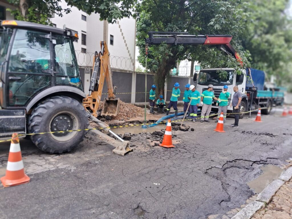 Reparo em adutora interrompe abastecimento d'água em 19 bairros do Rio