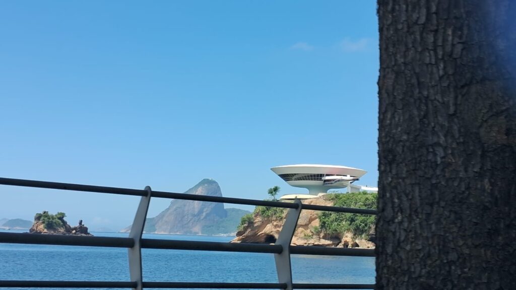 Caminho Niemeyer, em Niterói, na Região Metropolitana do Rio