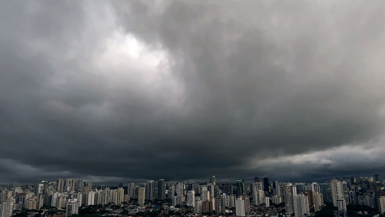 Previsão do tempo: Expectativa de chuvas irregulares em São Paulo nesta sexta