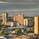 O céu de Bauru: De nuvens cinzentas a um azul radiante