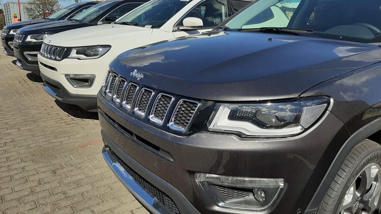 O que aconteceu com o Jeep Compass? Entenda a queda de preço