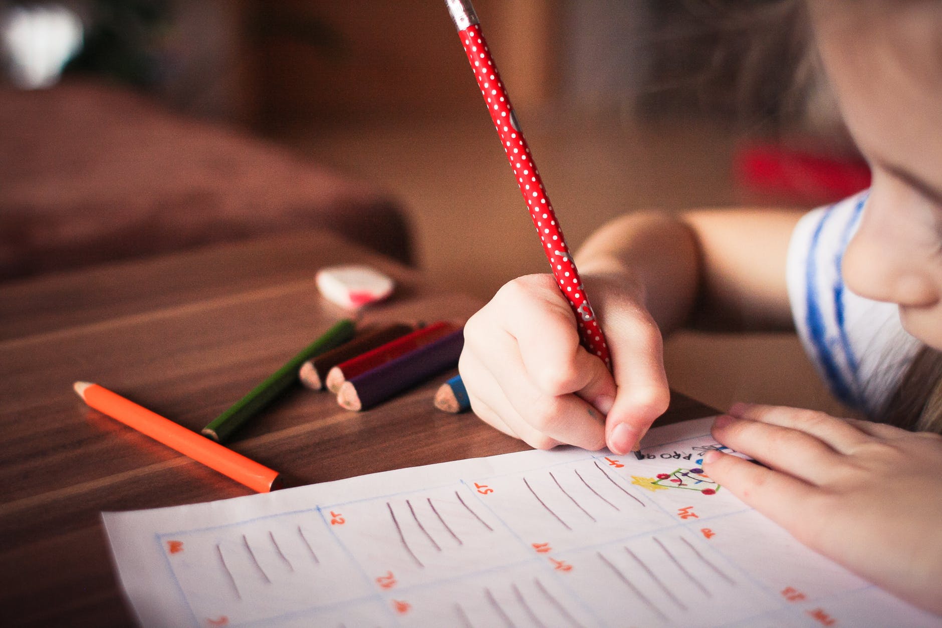 Dia das Crianças: reflexão sobre a educação positiva e a construção de laços saudáveis