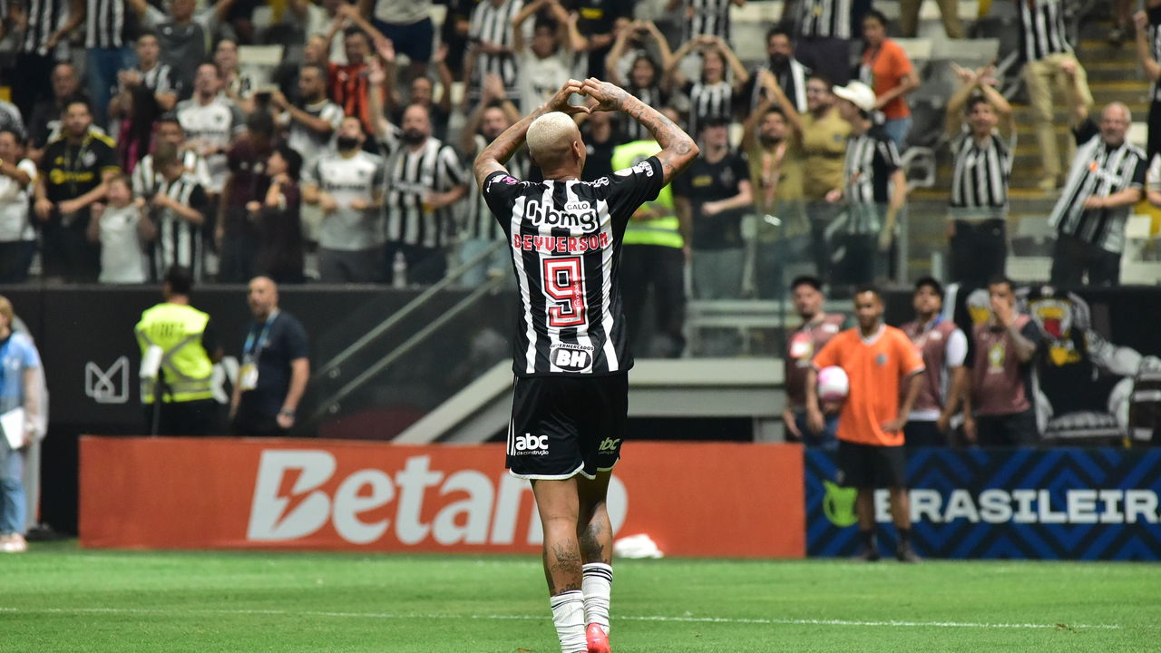 Deyverson provoca torcida rival relembrando Libertadores de 2021