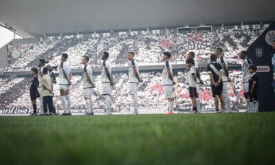 Atuações do Vasco contra o Corinthians: Pumita se salva