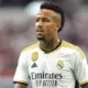 Real Madrid em busca de um novo zagueiro para substituir Militão