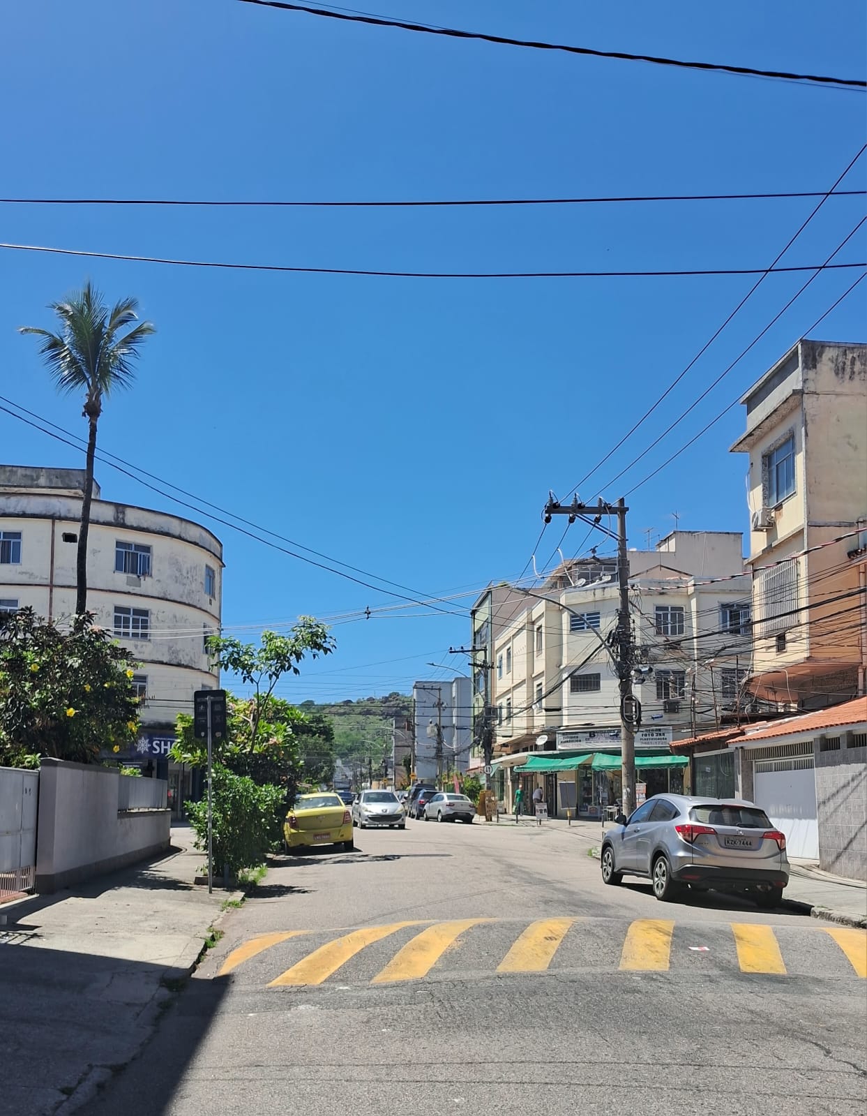 Rua Marco Polo, na Vila da Penha, é alvo de criminosos.