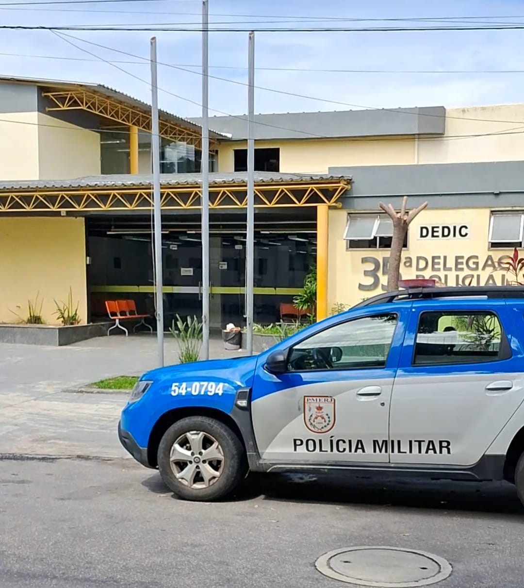 35ª DP em Campo Grand, na zona Oeste do Rio.