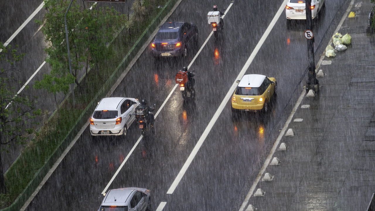 São Paulo: Chuvas acima da média e dicas para lidar com as condições climáticas hoje