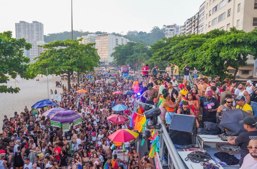 A concentração será às 13h, em frente ao prédio da Reitoria da Universidade Federal Fluminense (UFF), e o desfile seguirá por toda a orla de Icaraí.