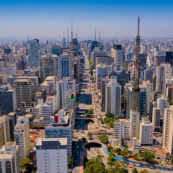 São Paulo: Dias instáveis com temperaturas entre 18°C e 26°C e pancadas de chuva. Prepare-se para tudo!