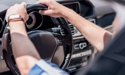 Mãos ao volante: Uma questão de segurança e lei