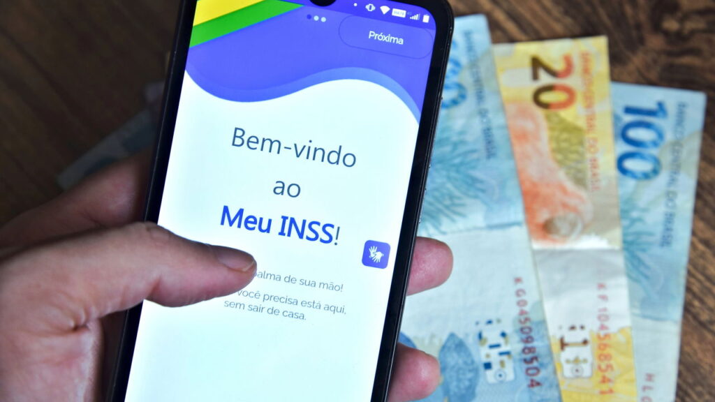 Reajuste INSS 2025: Salário mínimo pode chegar a R$ 1.509 e inflação prevê alta de 4,7%