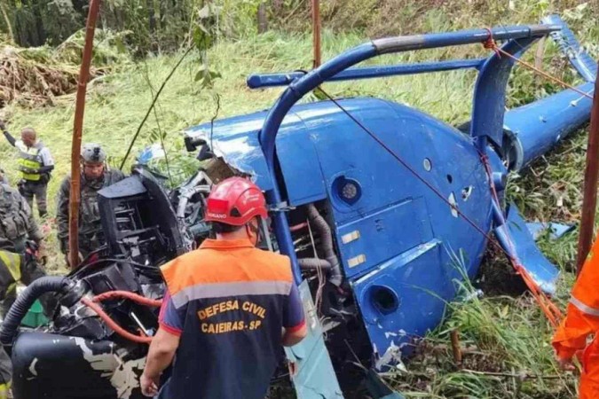 Apenas menina e piloto saem vivos após helicóptero cair em SP