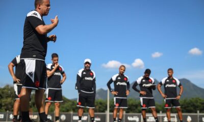 Ramon Lima no treino do Vasco (Foto: Dikran Sahagian/Vasco)