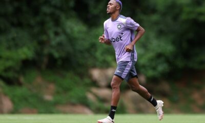 Jeffinho participa de treino com elenco principal visando a partida contra o Sampaio Corrêa